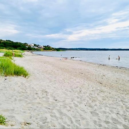 Vila Strandnaera Modernt Gaesthus Stravalla Exteriér fotografie